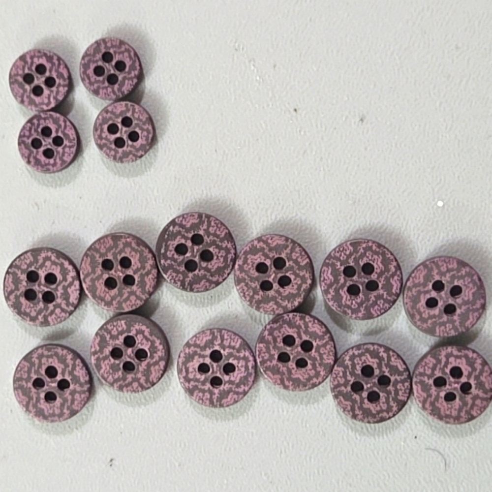 Mossimo Purple / Lavender Men's Shirt Buttons USED & Loose 16 pcs.